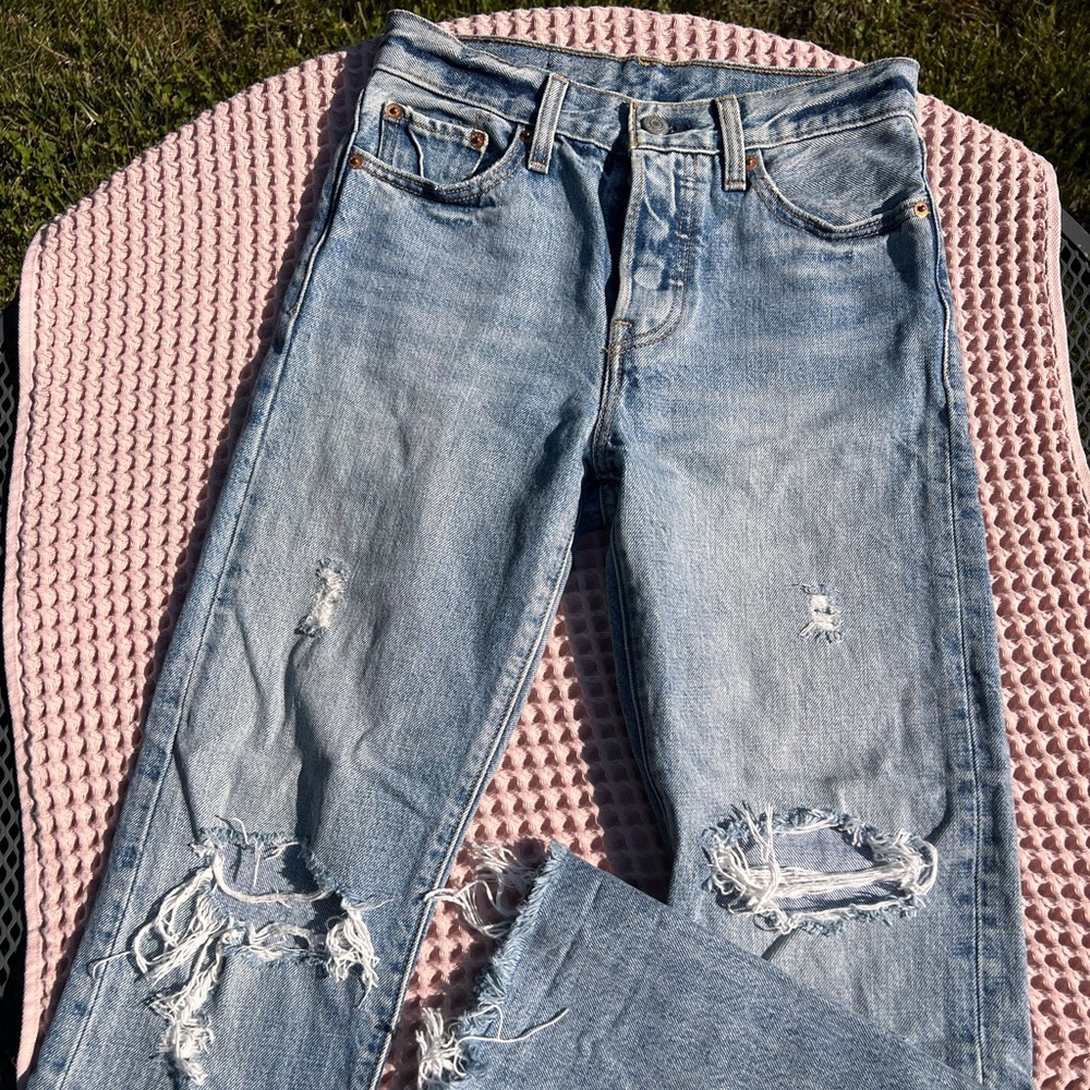 Levi’s distressed jeans